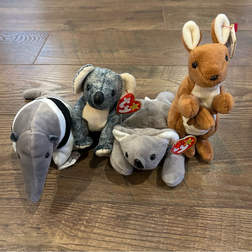 Lot of 4 Ty Beanie Babies Mel, Ants, Pouch & Eucalyptus